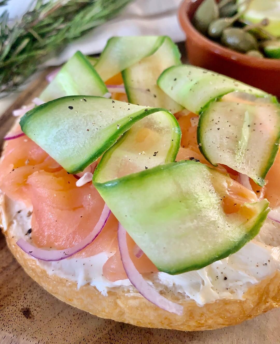 Salmon, cucumber & cream cheese